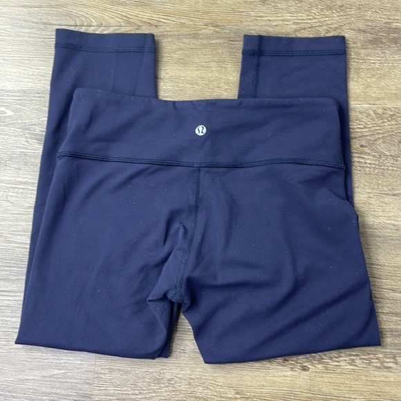 Lululemon Women’s 21” Align Crop Leggings, True Navy, size 6 - Picture 10 of 13